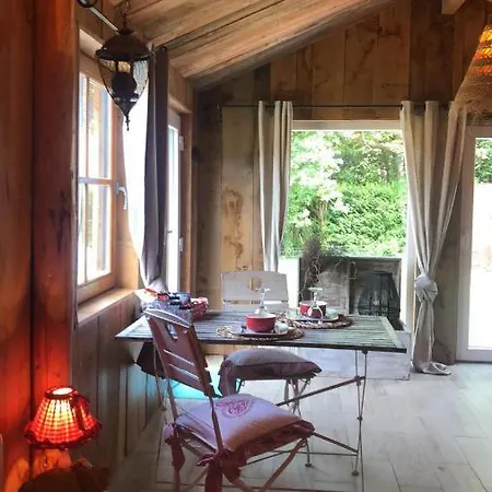 Au Bien-etre A Deux Chalet *